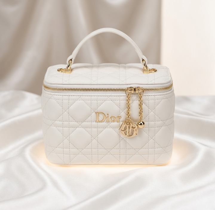 Imported Synthetic Leather Beauty Bag | Black