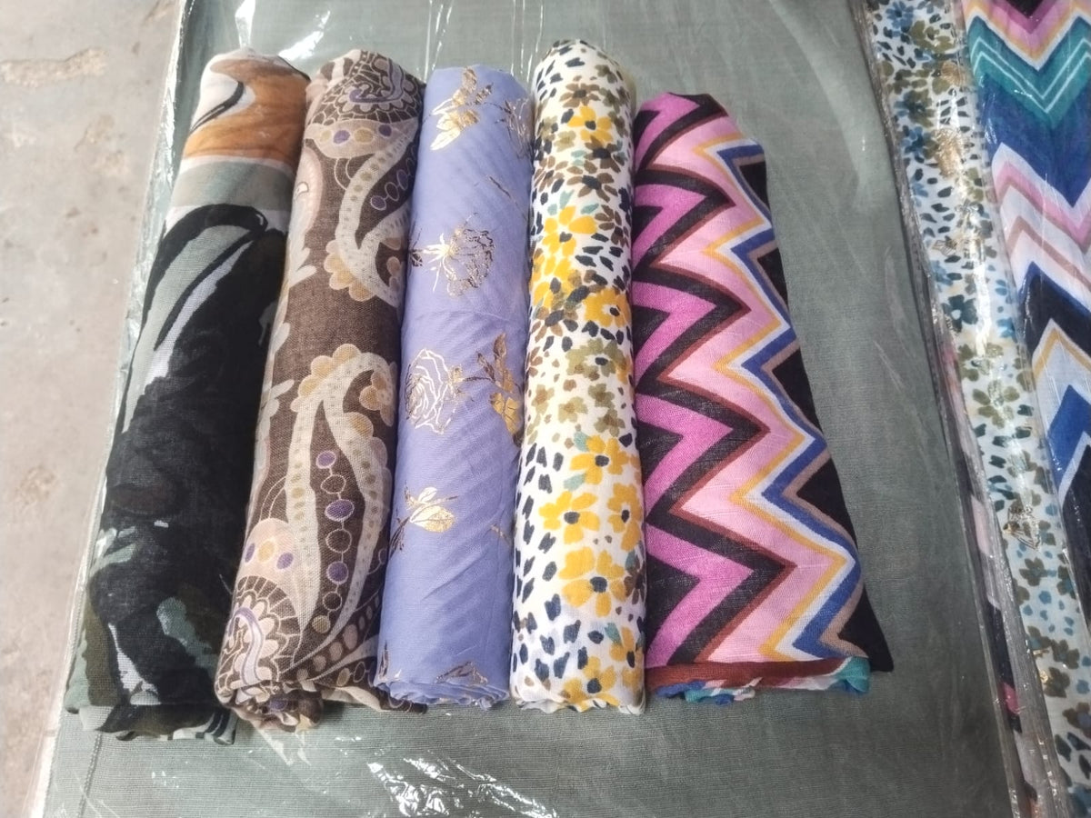 5-Piece Printed Lawn Hijab Bundle with 4-in-1 Multi-Color Inner Cap – Soft Premium Lawn Scarves for Women | Random Color Mix Print